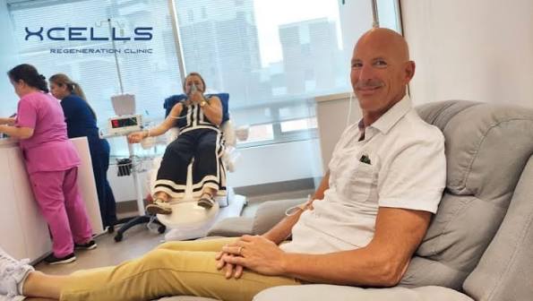 Patient receiving care at XCELLS Regeneration Clinic in Colombia