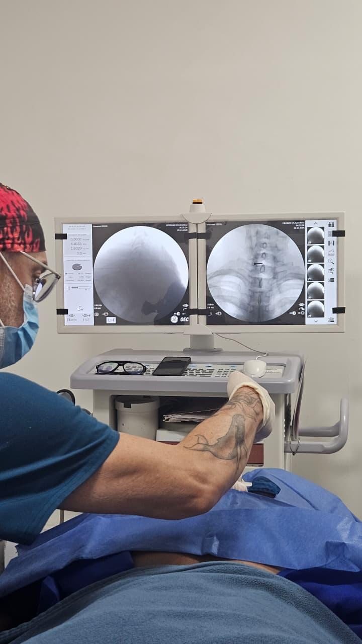 Private consultation at XCELLS Regeneration Clinic